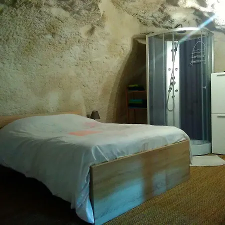 Ou D'hote Troglodyte Protection C-19 Beaumont