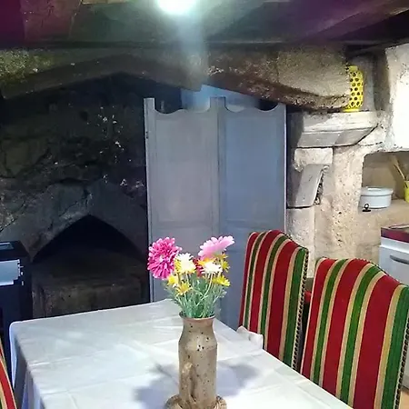 Ou D'hote Troglodyte Protection C-19 Panzió *