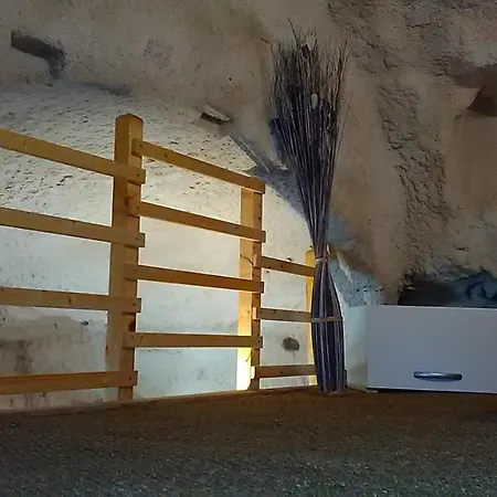 Ou D'hote Troglodyte Protection C-19 Panzió *